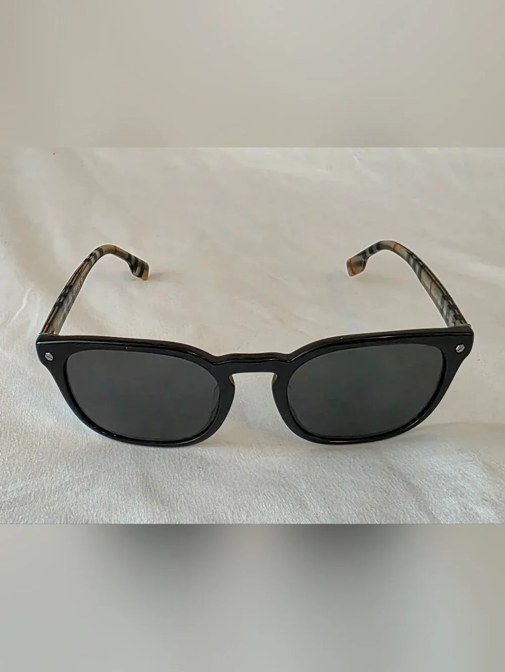 Burberry be 4329